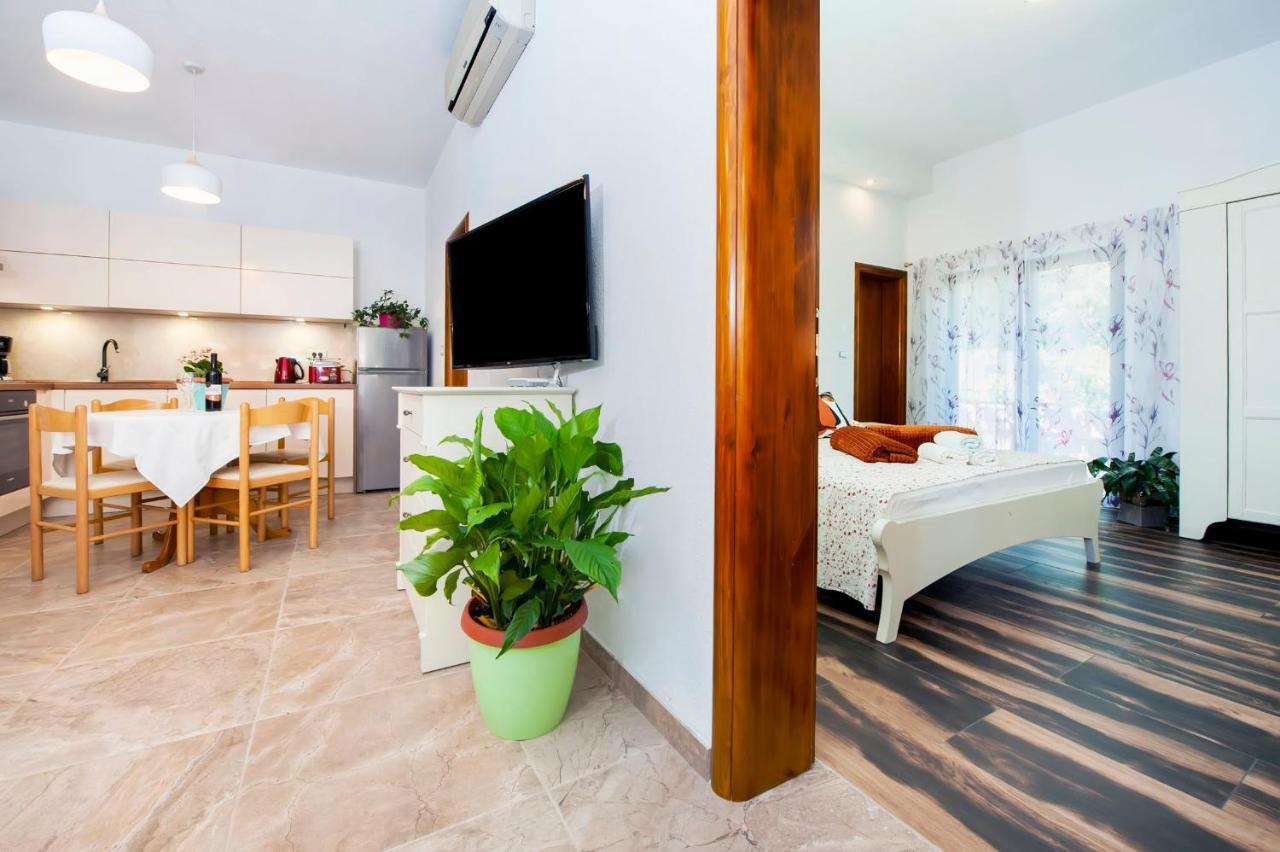 Apartments Karmen Rovinj Zewnętrze zdjęcie