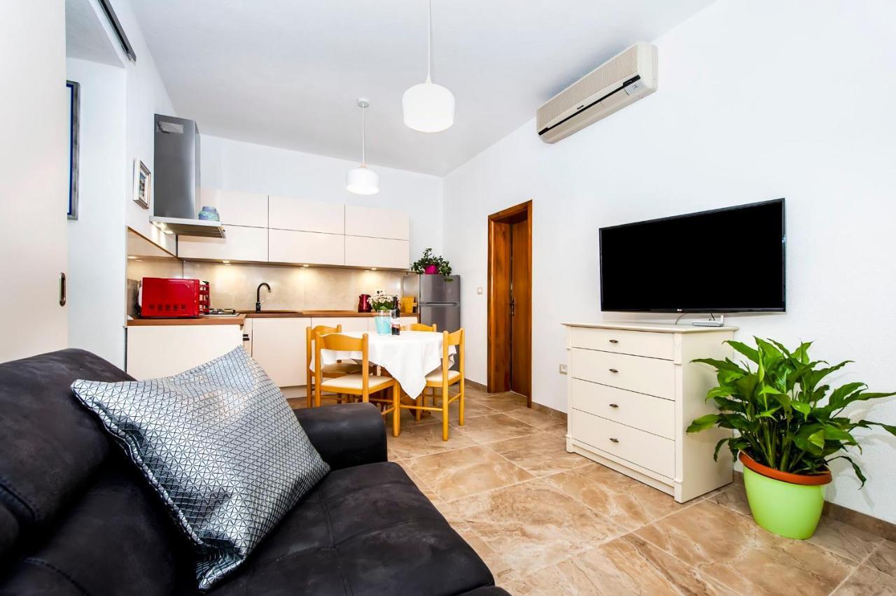 Apartments Karmen Rovinj Zewnętrze zdjęcie